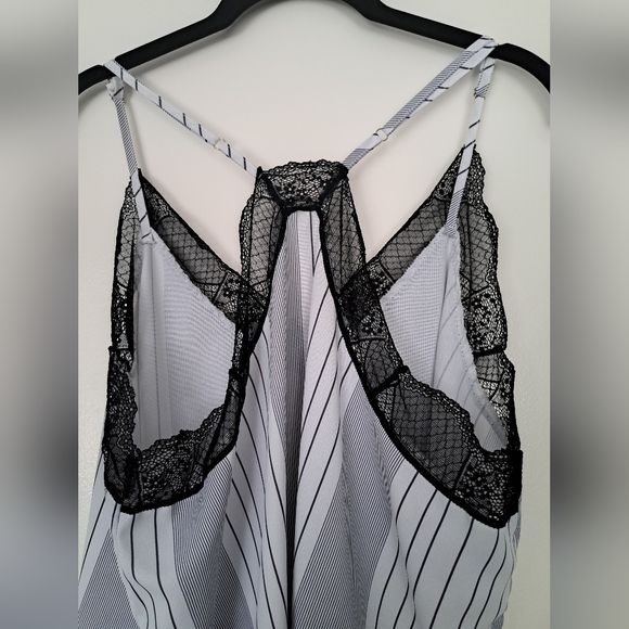 V Neck Racerback Lace Striped Cami - Picture 9 of 10